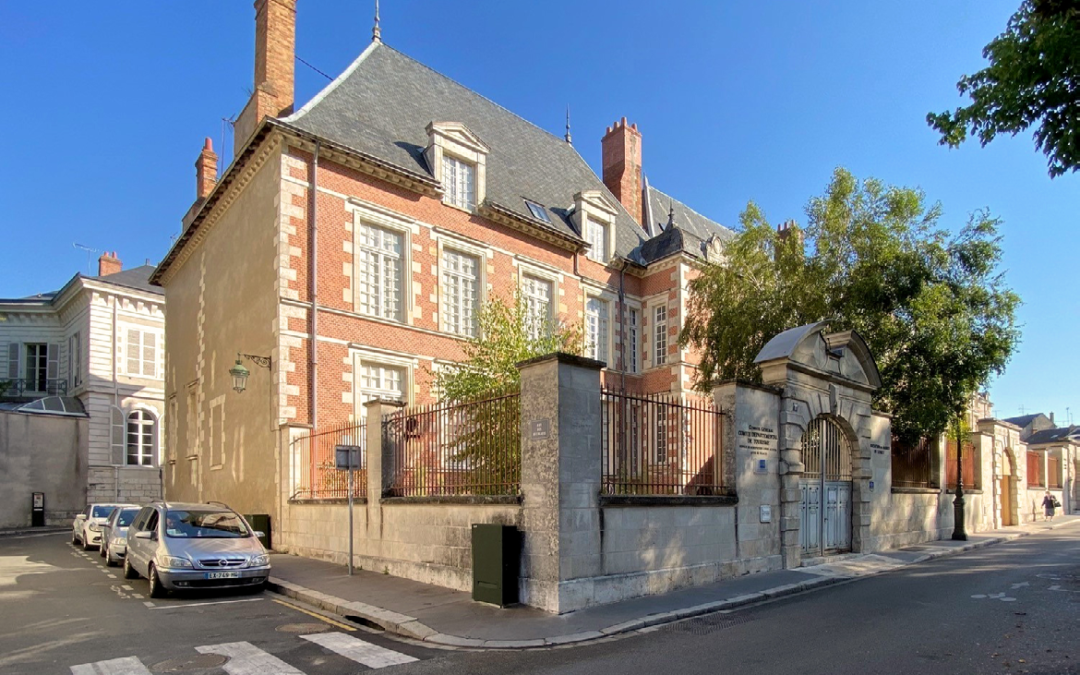 HÔTEL FOUGUEU D’ESCURES | ORLÉANS (45)
